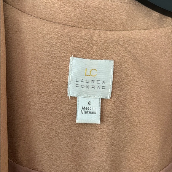 Blazer - Picture 3 of 3